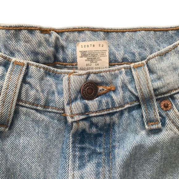 Vintage Levi’s 512 Jeans Light Wash Slim Fit Tapered Leg High Rise Mom Jeans - Picture 6 of 11